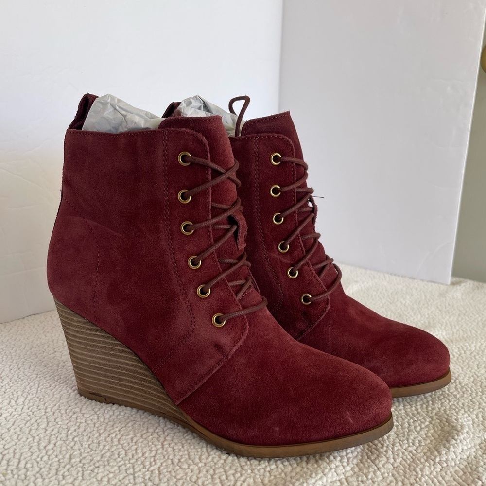 Diba nwob blake burgundy lace up leather wedge heel bootie